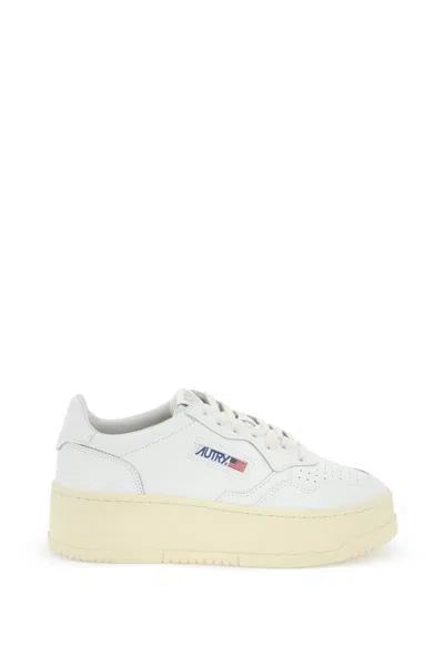 Autry Medalist Low Sneakers In Silver,white