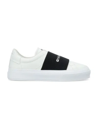 Givenchy City Sport Sneakers In White/black