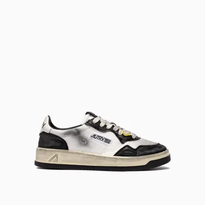 Autry Medalist Low Super Vintage Sneakers In Wht/silver