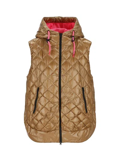 Herno Quilted Sleeveless Hooded Coat In Cammello