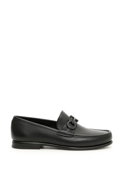 Ferragamo Men's Crown Textured Leather Gancini Moccasin Loafers In Black