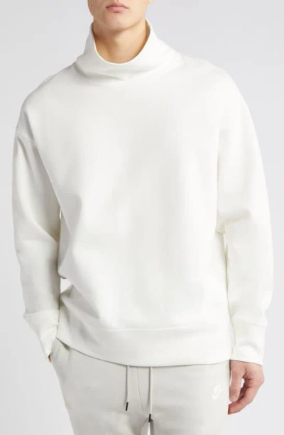 Nike Men's  Sportswear Tech Fleece Reimagined Oversized Turtleneck Sweatshirt In White