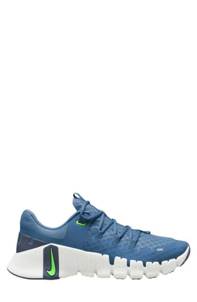 Nike Free Metcon 5 Rubber-trimmed Mesh Sneakers In Court Blue/thunder Blue/platinum Tint/green Strike