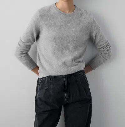 White + Warren Essential Cashmere Crewneck Top In Grey Heather