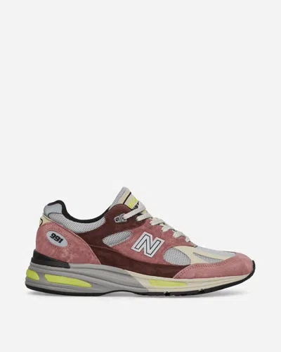 New Balance Made In Uk 991v2 Sneakers Rosewood / Deep Taupe / Quiet Gray In Pink