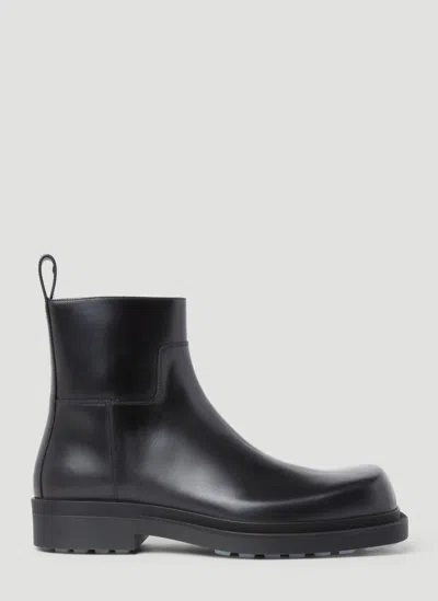 Bottega Veneta Man Black Leather Ankle Boots