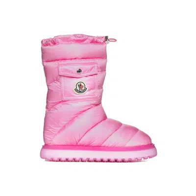 Moncler Gaia Quilted Nylon Pocket Snow Boots In Pink