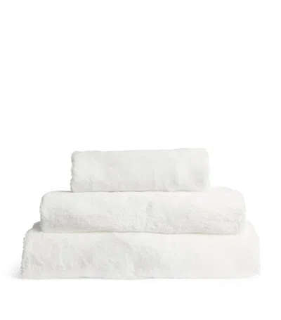 Uchino Blissful Hand Towel (34cm X 85cm) In White