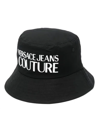 Versace Jeans Couture Logo Embroidered Bucket Hat In Black