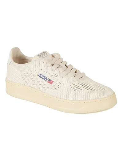 Autry Sneakers In Wht Ivory