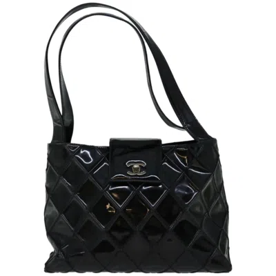 Pre-owned Chanel Quilted Black Patent Leather Shoulder Bag ()