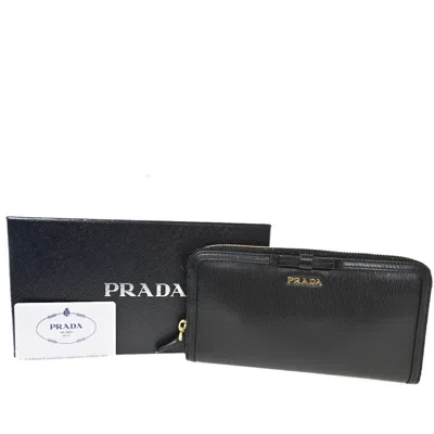 Prada Black Leather Wallet  ()