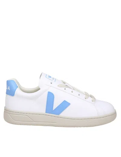Veja Sneakers In Coated Organic Cotton In White/light Blue