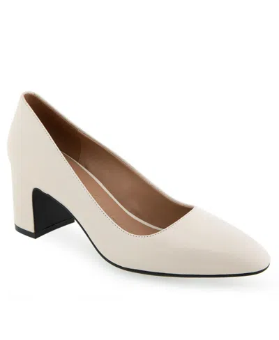 Aerosoles Minetta Almond Toe Pump In Eggnog Leather