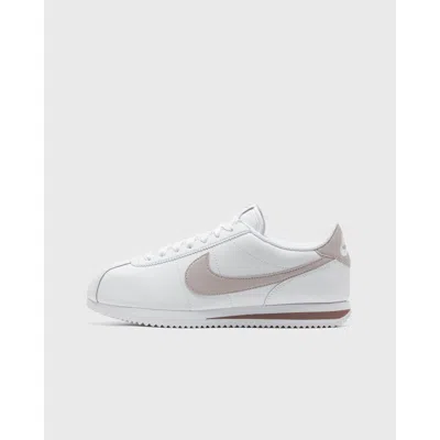 Nike Women's Cortez Casual Shoes In Weiss