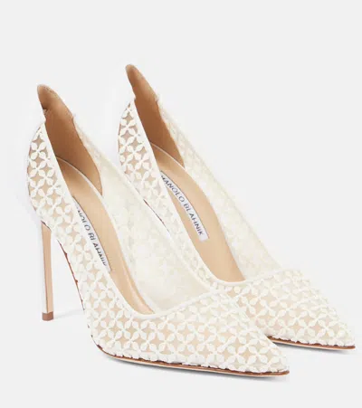 Manolo Blahnik Bbla 105 Lace And Satin Pumps In Weiss