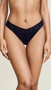 Hanky Panky Signature Lace Original-rise Rolled Thong In Navy