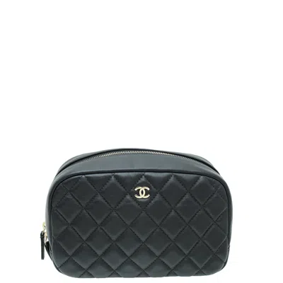 Pre-owned Chanel Cc Classic Pouch In Gold