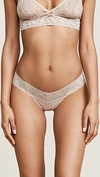 HANKY PANKY PETITE SIGNATURE LACE LOW RISE THONG CHAI,HANKY40457