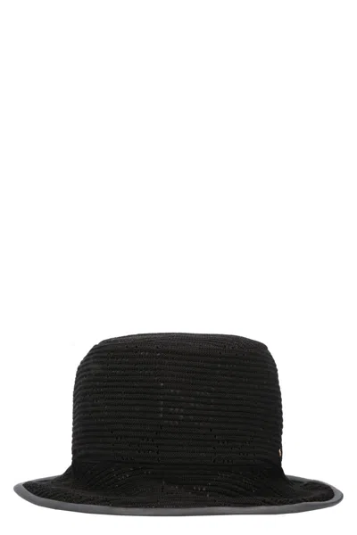 Gucci Knitted Beanie In Black