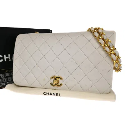 Pre-owned Chanel Full Flap White Leather Shoulder Bag ()