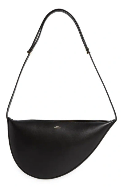 Totême Scoop Zip Leather Shoulder Bag In Black