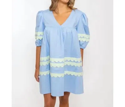 Karlie Solid V-neck Scallop Puff Sleeve Dress In Blue