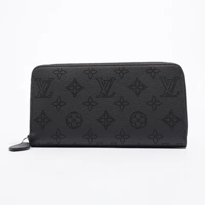 Pre-owned Louis Vuitton Zippy Wallet Monogram Leather In Black