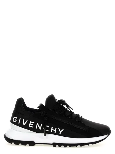 Givenchy Black & White Spectre Trainers In 004-black/white