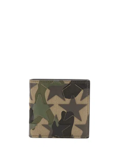 Valentino Garavani Camouflage Star Patch Wallet In Green