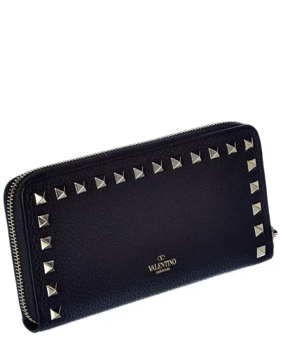 Valentino Garavani Rockstud Grainy Leather Zip Around Wallet In Black