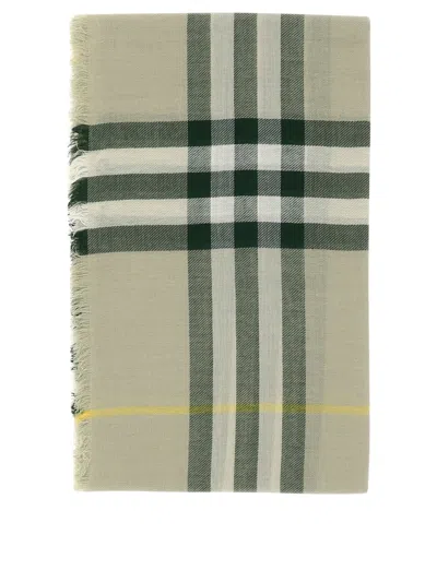 Burberry Check Wool Scarf In 绿色的