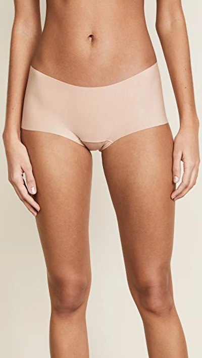 Commando Butter Seamless Thong In Beige