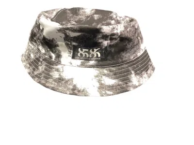 8586 Digital Print Bucket Hat In Black And White In Multi