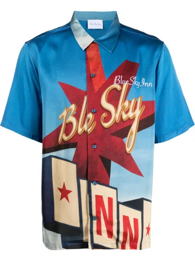 Blue Sky Inn 图案印花短袖衬衫 In Ao Print Sign