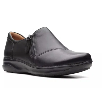 Clarks Appley Zip Leather Shoes In Black