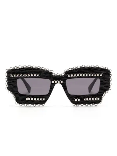 Kuboraum Chain-detailing Sunglasses In Black