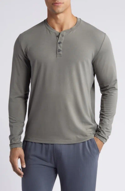 Free Fly Flex Performance Henley In Fatigue