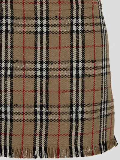 Burberry Vintage Check Bouclé Mini Skirt In Neutral