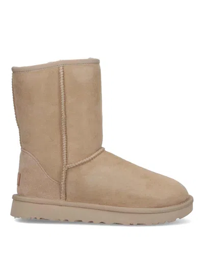 Ugg W Classic Boots In Beige
