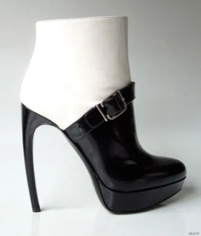 Pre-owned Alexander Mcqueen Black White Leather Curved Heel Ankle Boots 7.5 37.5 $1165