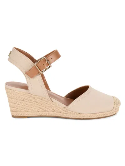 Tommy Hilfiger Women's Nilsa Classic Close Toe Wedge Sandal In Light Natural