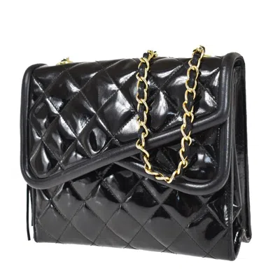 Pre-owned Chanel Matelassé Black Patent Leather Shoulder Bag ()