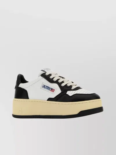 Autry Two-tone Leather Platform Low Wom Sneakers In Whiteblack