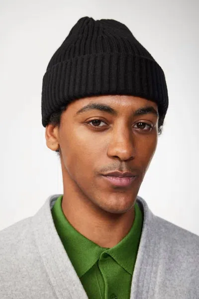 Nn07 Men's Beanie In Black In Gold