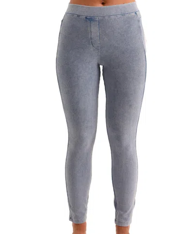 French Kyss Mid Rise Jegging In Light Blue In Grey