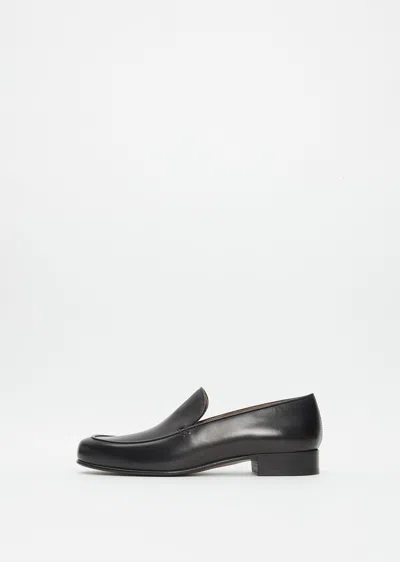 The Row Flynn Leather Loafers In Black