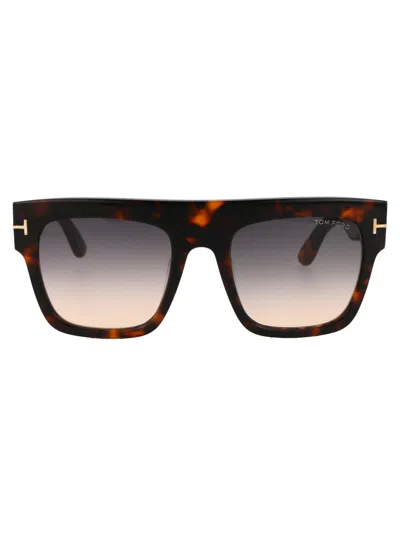 Tom Ford Eyewear Renee Square In 52b Avana Scura / Fumo Grad