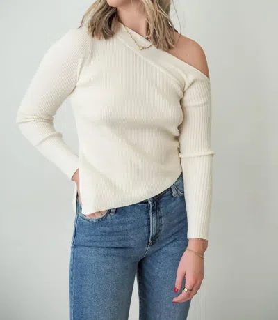 Astr Aldari Sweater Top In Cream In White