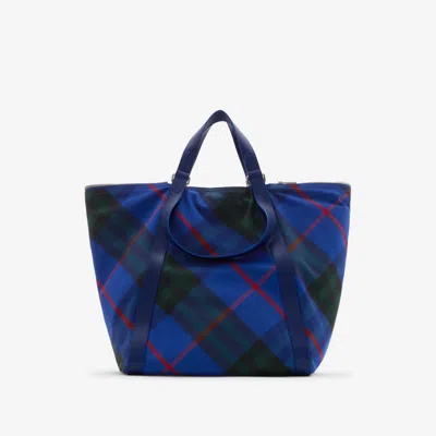 Burberry Large Field Tote In Knight